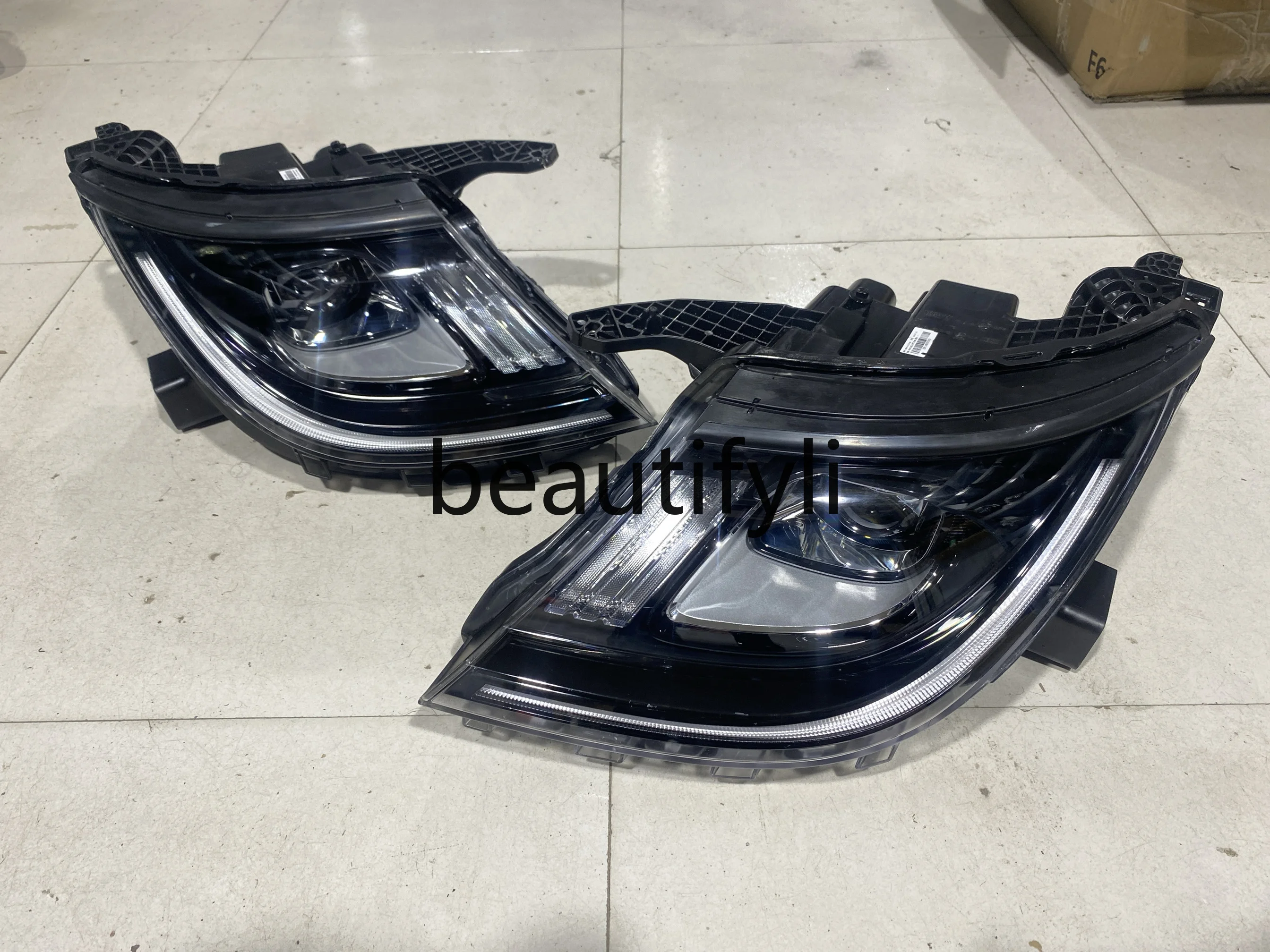 

Car dismantling headlight assembly LED lens headlight original car dismantling parts