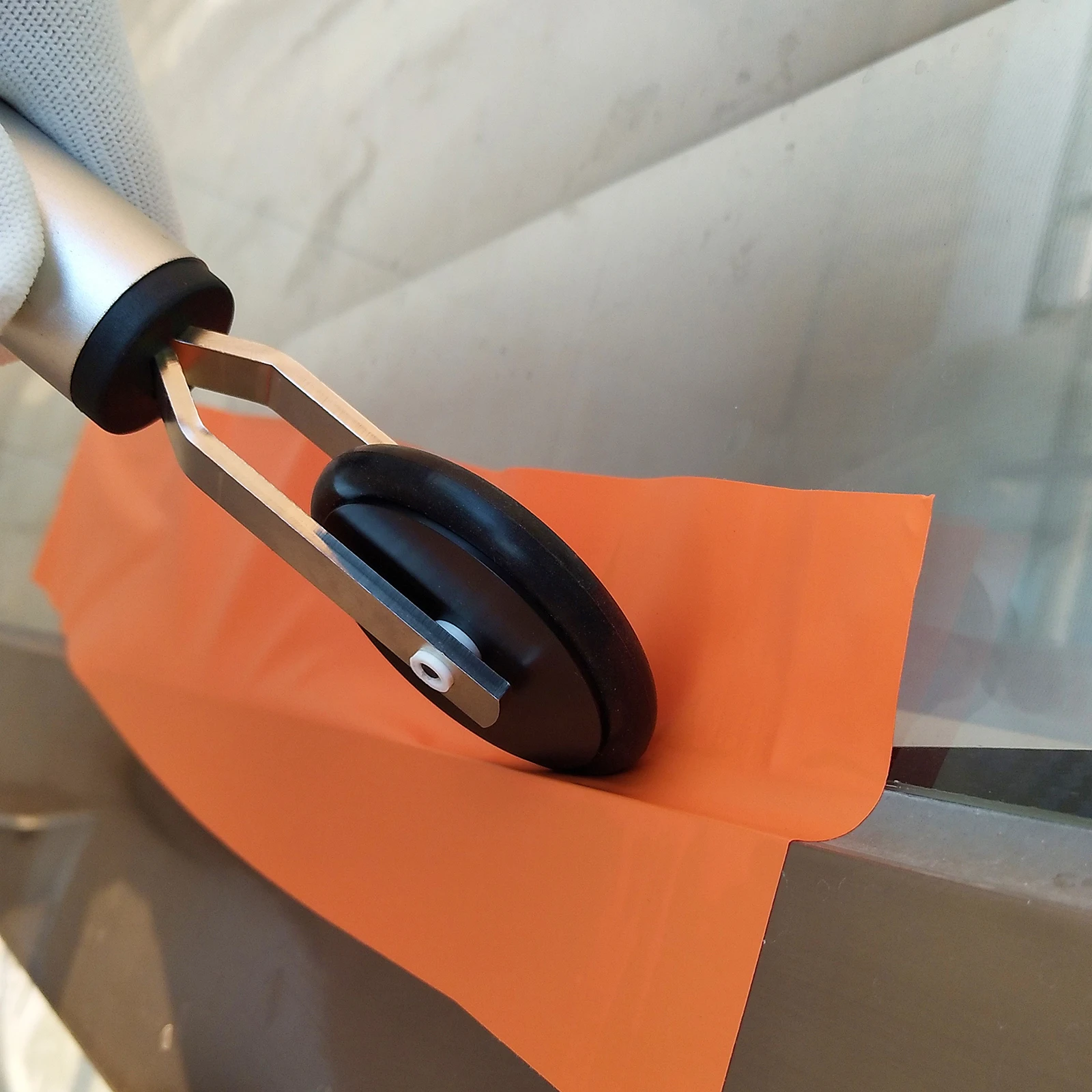 FOSHIO Auto-Vinylfolien-Presswalze mit Griff, Weiche Gummi/Schwamm-Rolle für Carbon-Lackfolien, Aufkleber, Tapeten und Bastelarbeiten – Detail 16