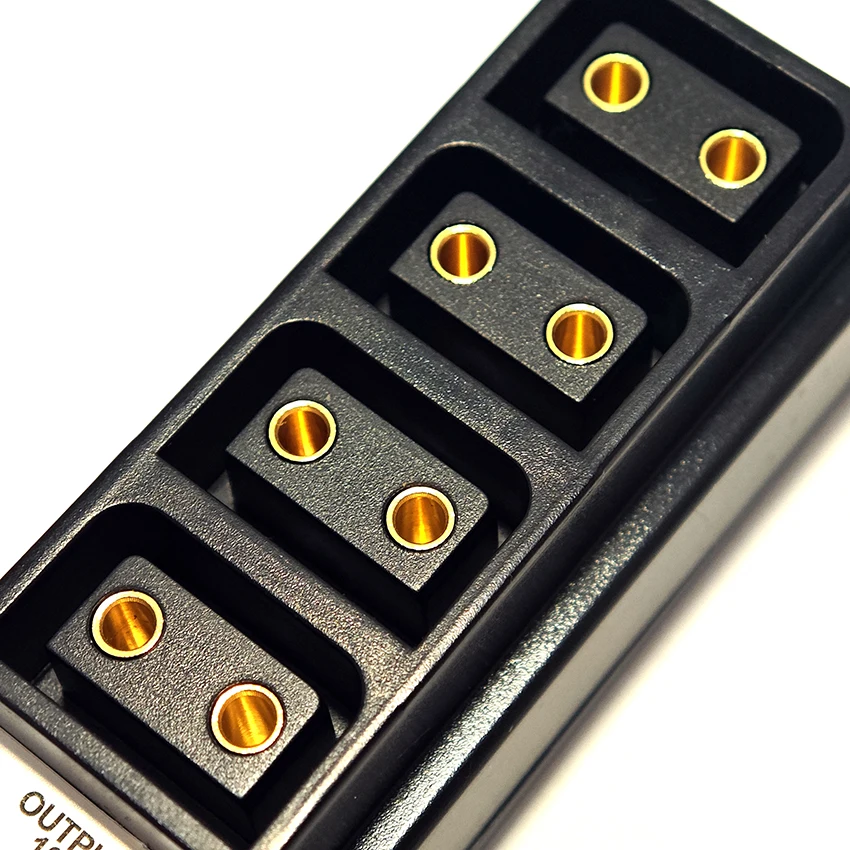 

D-Tap Male To 4-Port P-Tap Female Camera Power Supply Distributor DTAP Fourway Power Splitter Electric Splitter 1/4 power cord
