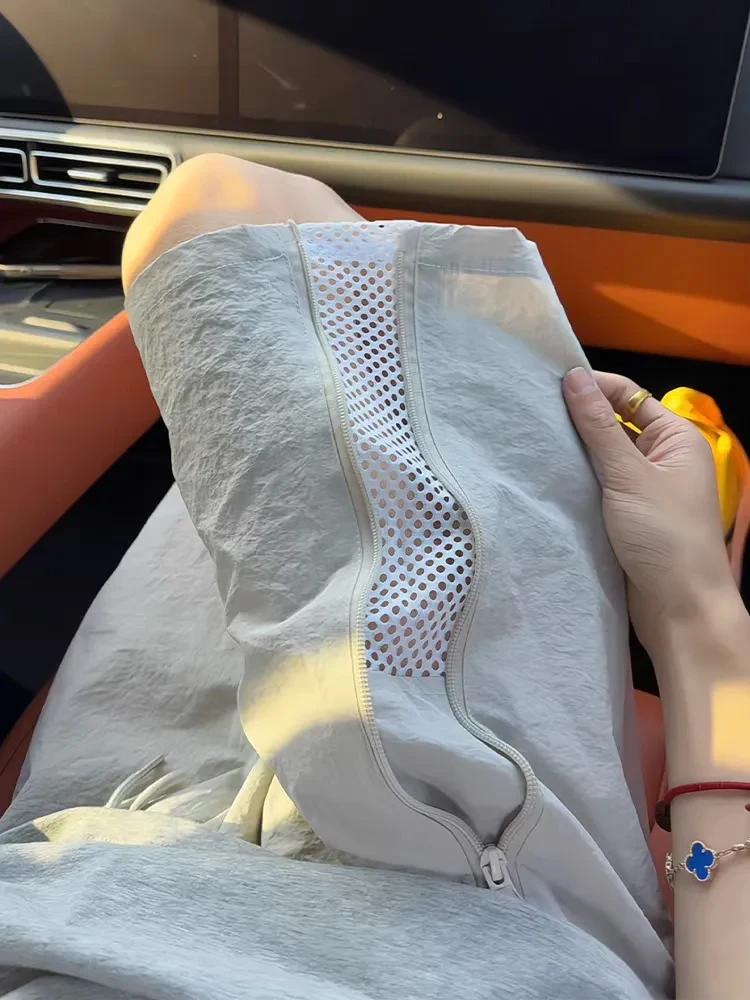 

Мужские шорты из быстросохнущего ледяного шелка с боковой молнией для активного отдыха, бега, пляжа и повседневной носки.