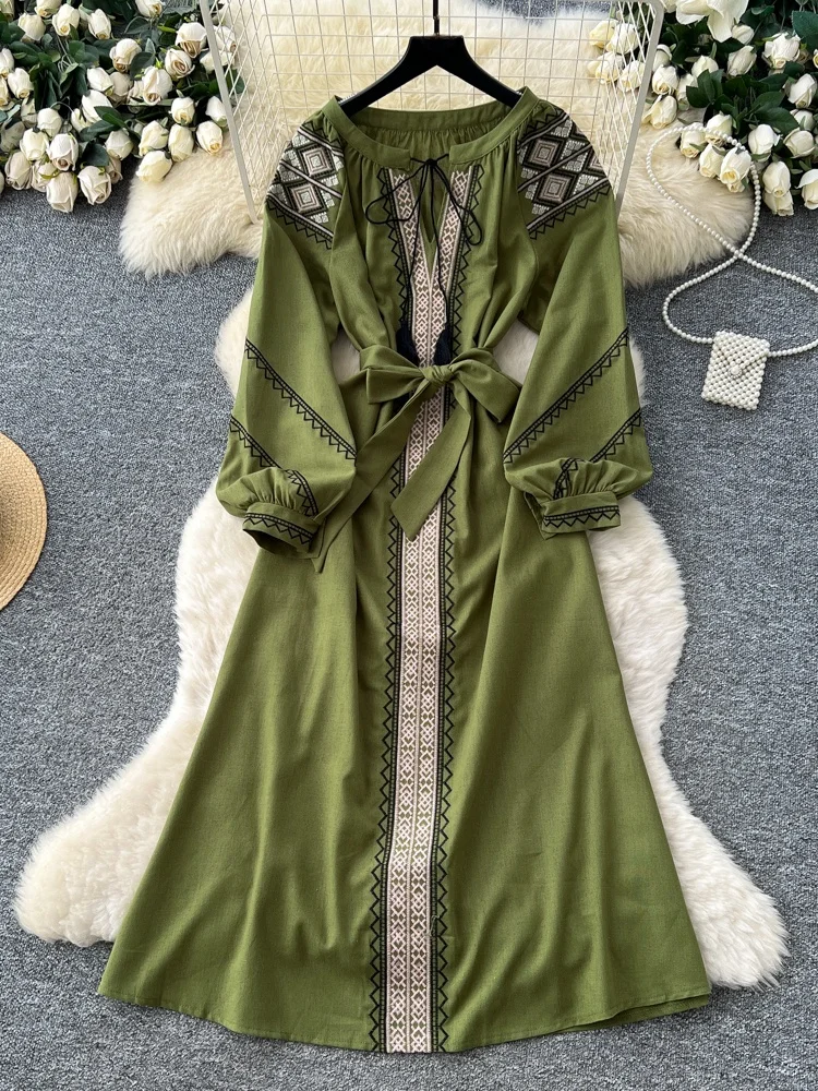 レトロな女性用ドレス、ファッショナブルなベルト付きウエスト刺繍入りランタンスカート、ハイウエストAラインロングスカート...