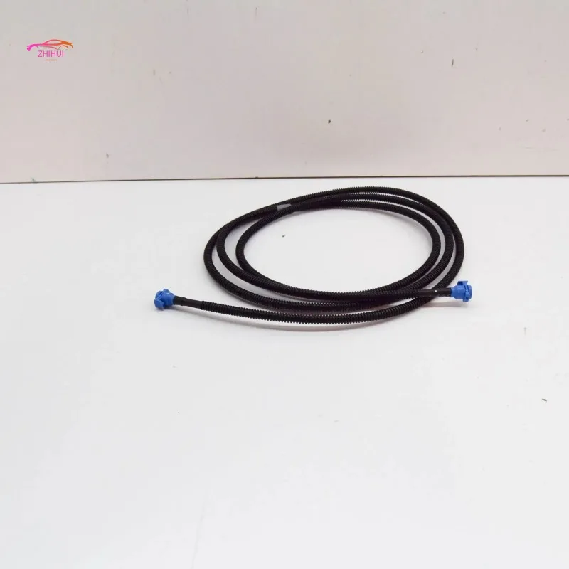 OEM 30784348 Car Headlamp Cleaner Hose For Volvo S60 V60 B4164t B5204t8 B6304t4 1.6T 2.0T 3.0T 2011-2018