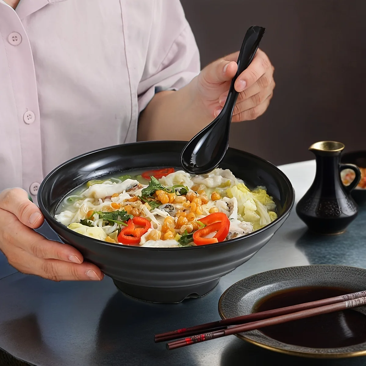 

4-Piece Ramen Bowl Set Japanese-Style Ramen Bowls (2 Bowls + 2 Spoons) For Home Use, Gatherings, and Parties