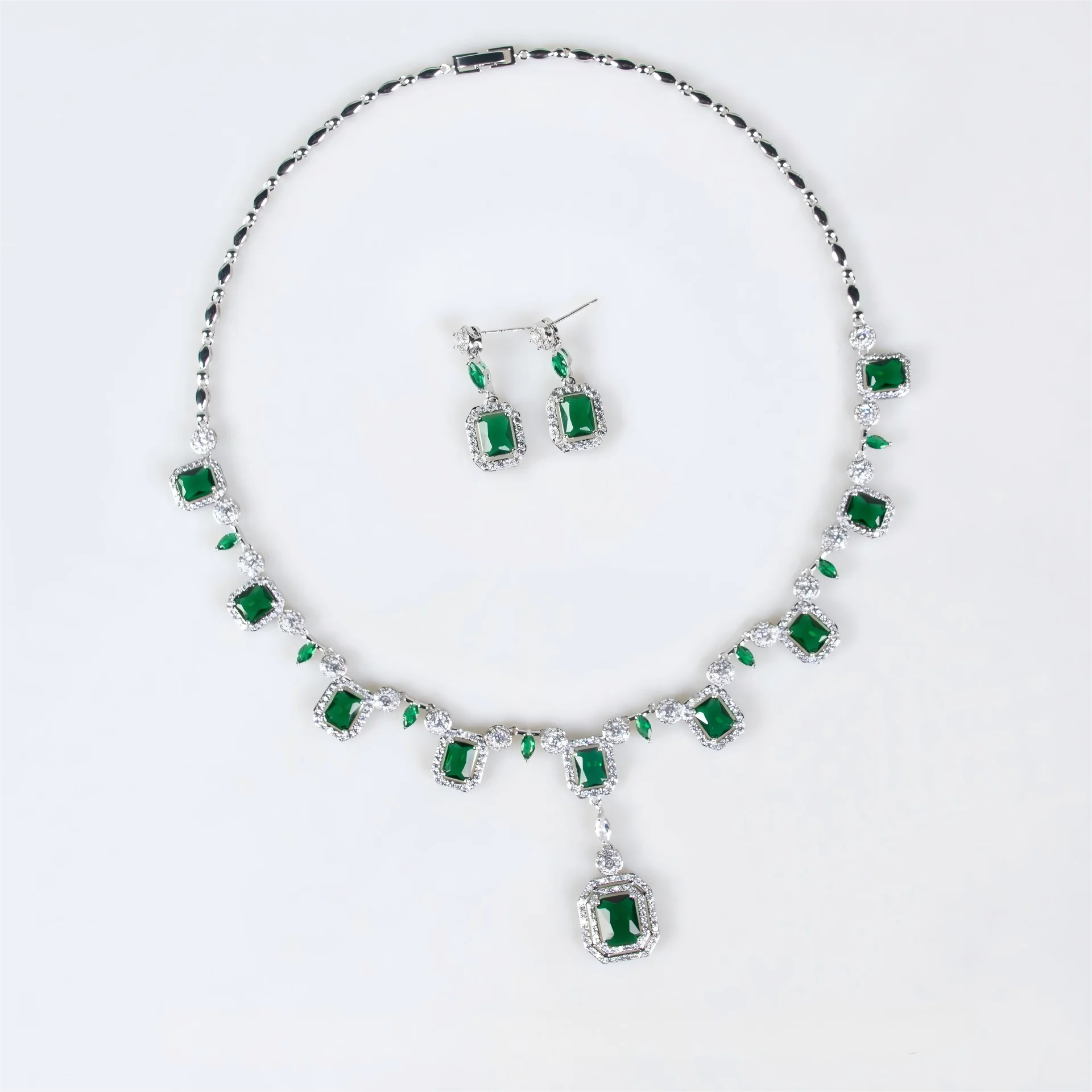 

Drop Pendant Necklace and Earrings 2 PCS Jewelry Set UAE Bridal Party Jewelry Set Wedding Gift