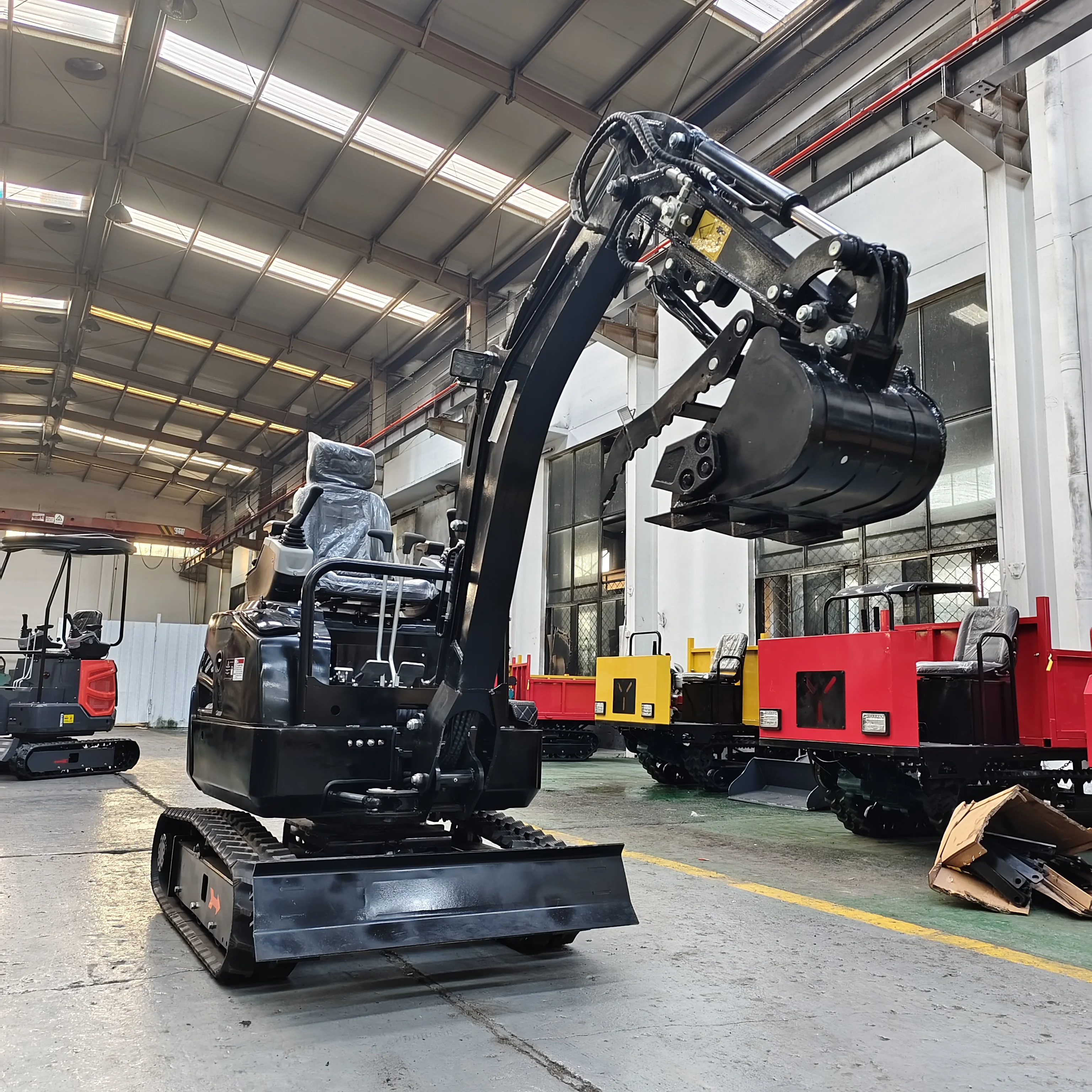 Fast Delivery 2 Ton Customized Multi Functional Mini Excavator Ce Epa Euro 5 Mini Excavator 1.8 Ton With Cab Diesel Engine