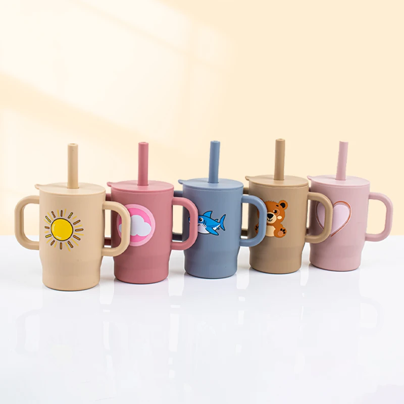 Silicone 180ml Baby Learning Drinking Cup with Handle and Straw Training Cup, Cartoon Printed Leak-Proof Baby Water Cup