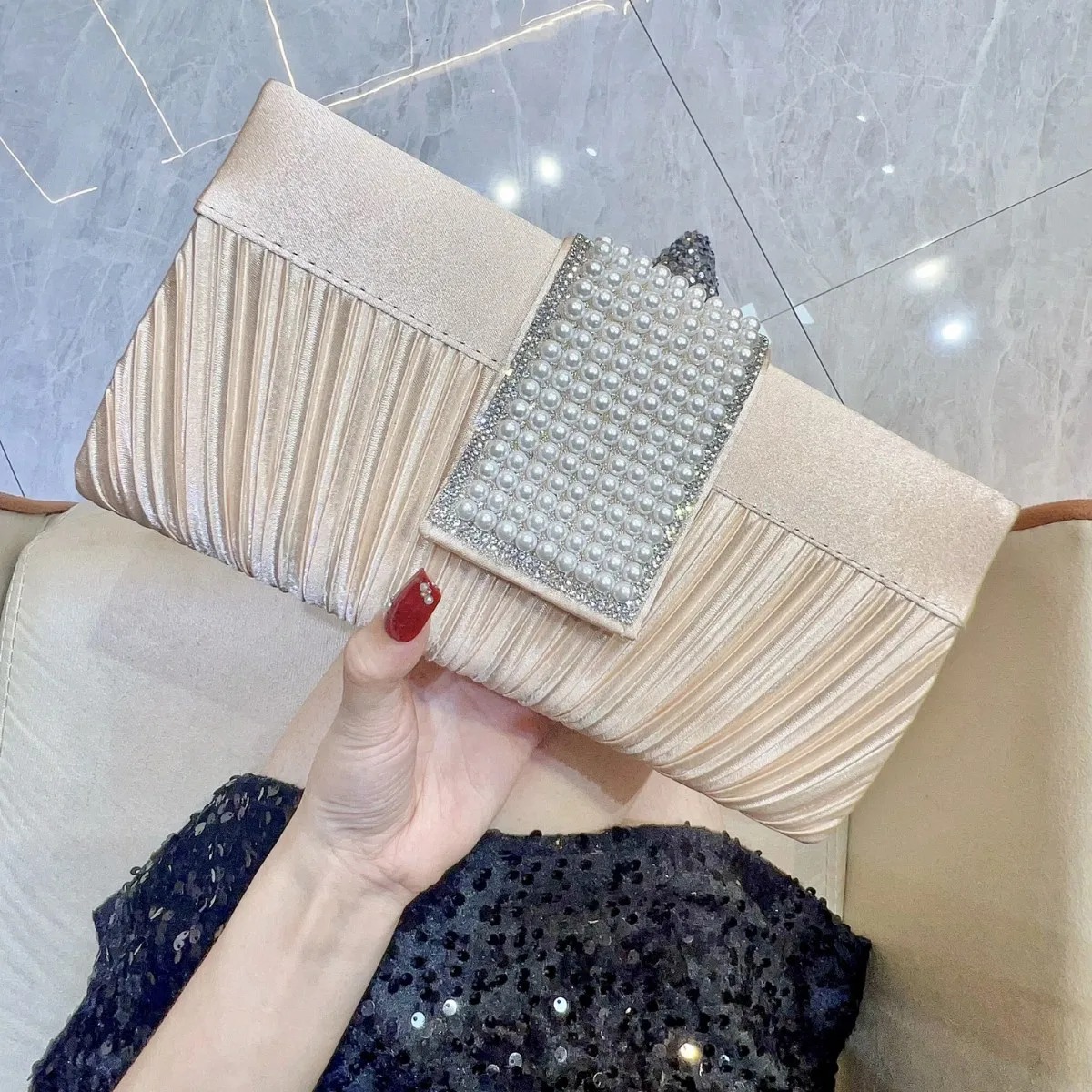 

Classic Retro Gold Silver Black Small Clutches Purses For Women Simple Chain Shoulder Bag Crossbody Prom Party Evening Bags 2025