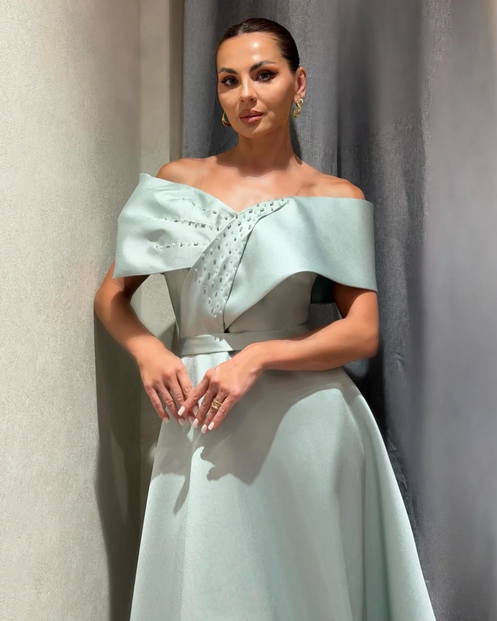 

Customized Classic Women Charmeuse Beading Ruched A-Line Evening Dresses Elegant Off-the-shoulder Sleeveless Long Prom Dresses