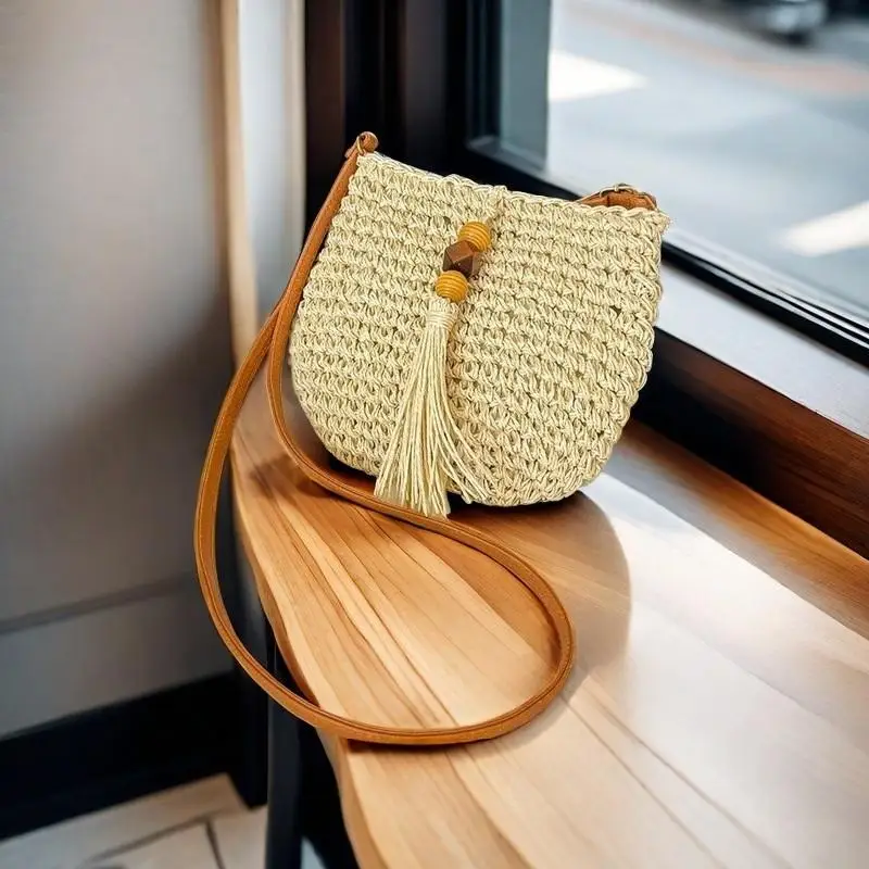 (.) Women Beach Shoulder Purse All-Match Handbag Small Straw Crossbody Bag With Tassel Weave Clutch Bag Solid Color Bag