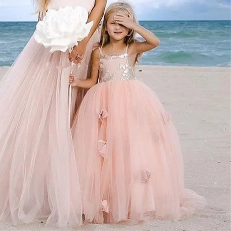 Abiti da ragazza di fiori per matrimonio Blush Pink Bellissimi volant Abiti da spettacolo principessa per abito da spiaggia per festa di compleanno per bambini