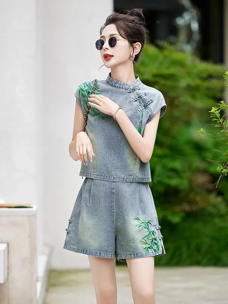 

Summer New Chinese Style Shorts 2 Piece Set Women Clothes Round Neck Embroidery Short Sleeve Tops+denim Short Casual Loose Suit