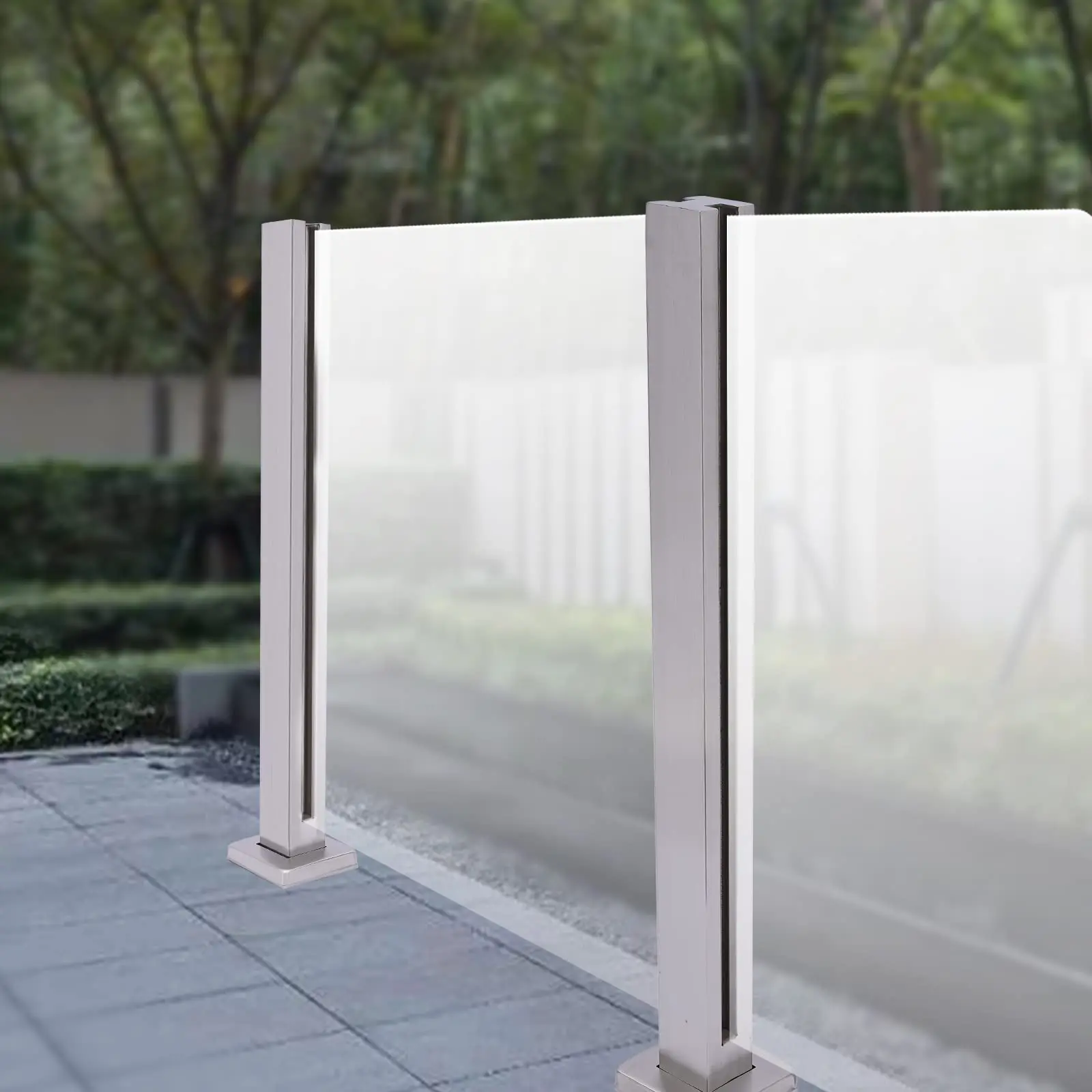 عمود درابزين زجاجي عالي التحمل عمود درابزين زجاجي 35.8 بوصة نهاية 304 عمود درابزين من الفولاذ المقاوم للصدأ لسطح الشرفة ملموسة P #4