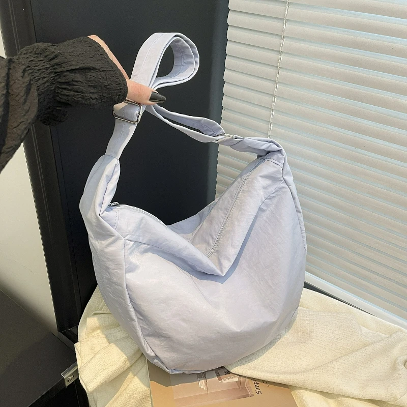 

New Fashion Crossbody Bags High Quality Solid Color Shoulder Bags for Winter Commuting and Sports Texture Versatile Storage Bags