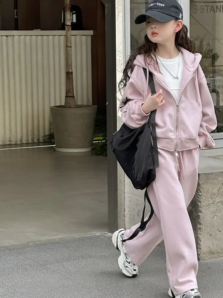 Mädchen-Trainingsanzug mit Kapuze und Schleifendetail – zweiteiliges Outfit im koreanischen Stil mit langärmeliger Jacke und Hose für größere Kinder. – Detail 15