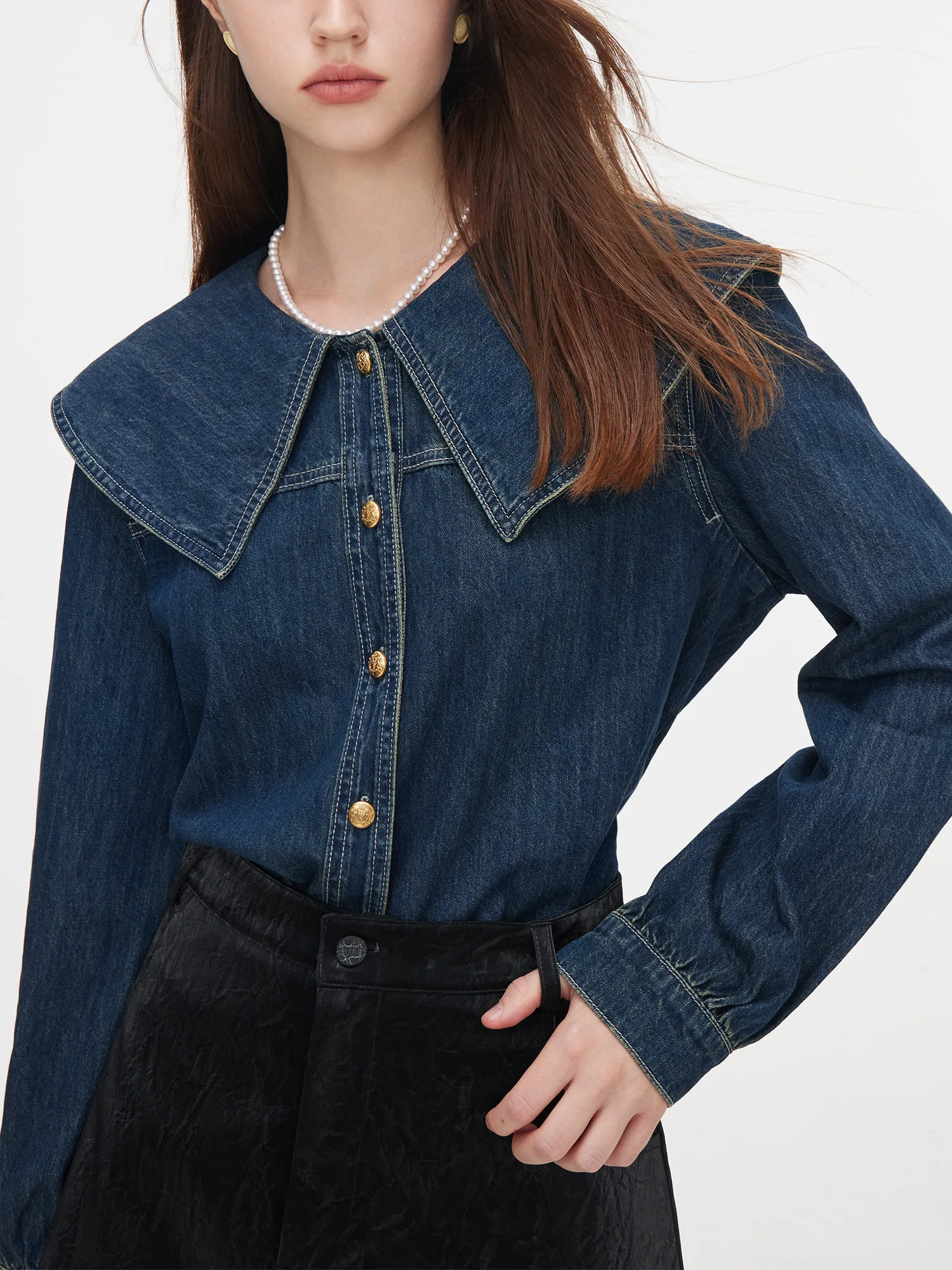 

FSLE Retro Casual Doll Collar Denim Shirt For Women 2024 Autumn New Design Loose Versatile Shirt For Female 24FS13016