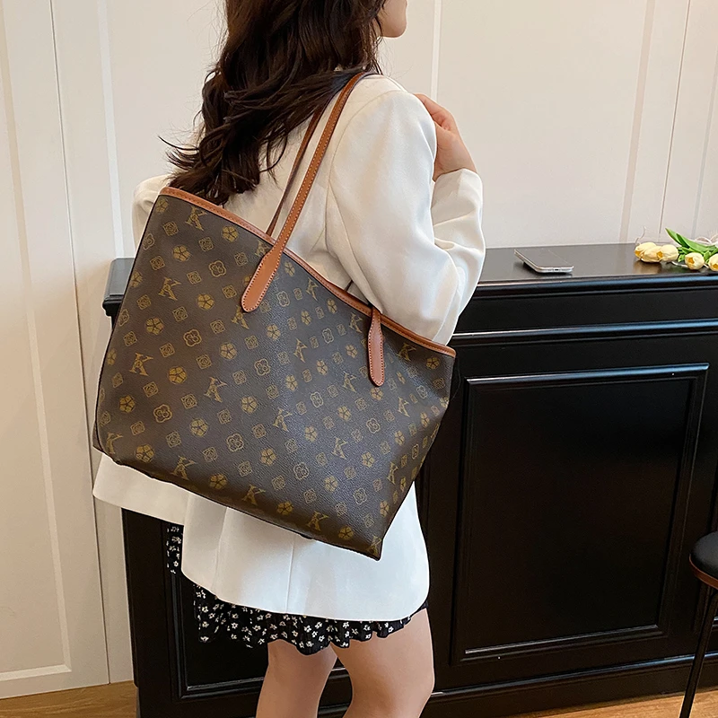 

Popular Elegant Messenger Bag Women, Leather Shoulder Handbag, Crossbody For Office Or Casual Use