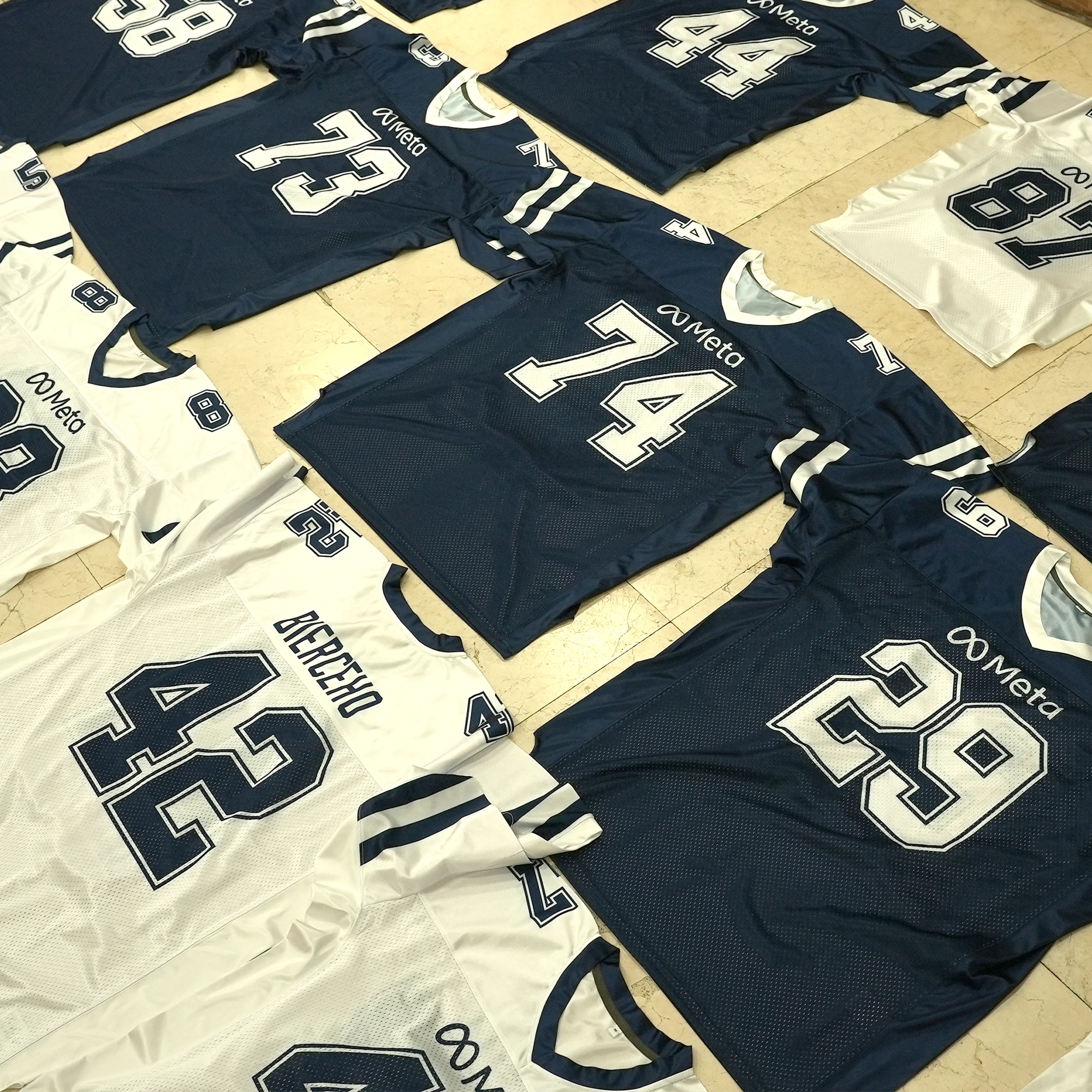 Aangepaste American Football Jersey gepersonaliseerde gedrukte naam nummer team uniform fans cadeau voor volwassenen kinderen