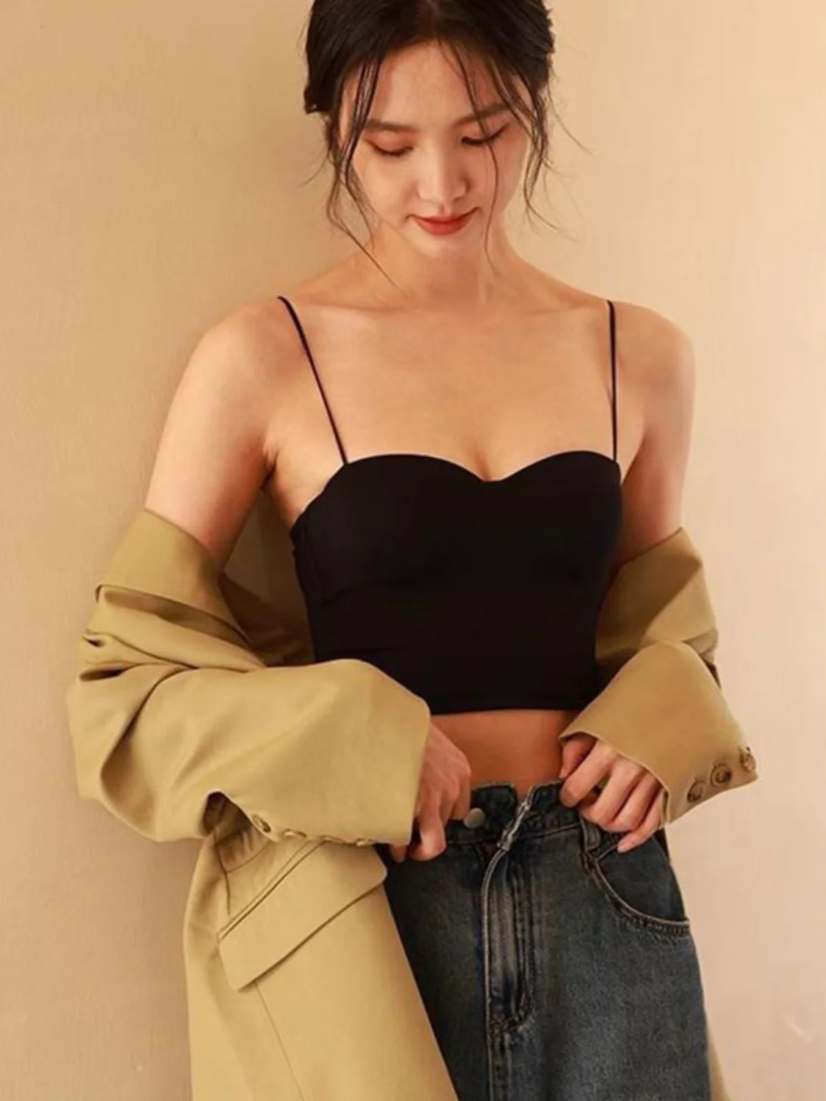 Sexy Integrated Women's Camisole Vest with Chest Pad Small Strap Summer Beautiful Backwear Outerwear Suit Inner Match Bra Bas...