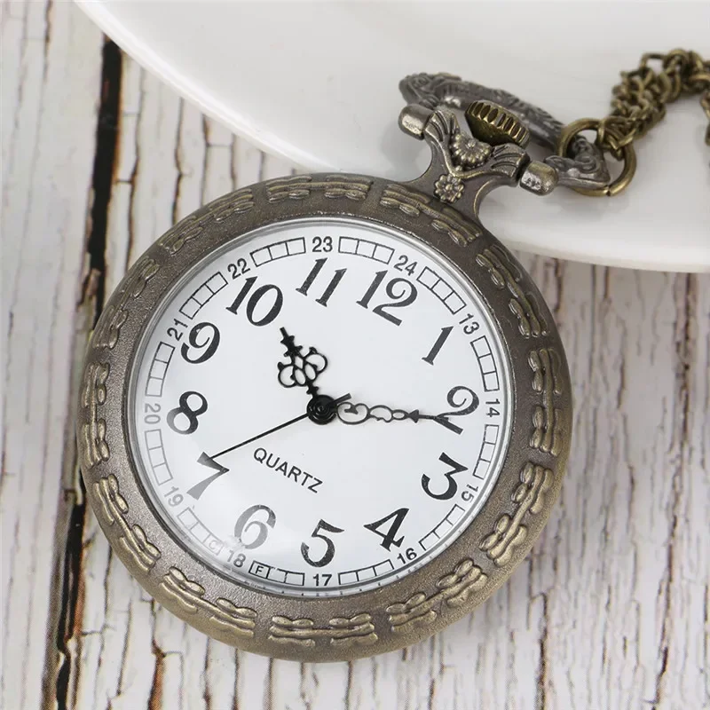 Retro Pocket Watch Arabic Number Quartz Movement Clock for Men Women Open Face Watches Alloy Necklace Chain Collectable Reloj