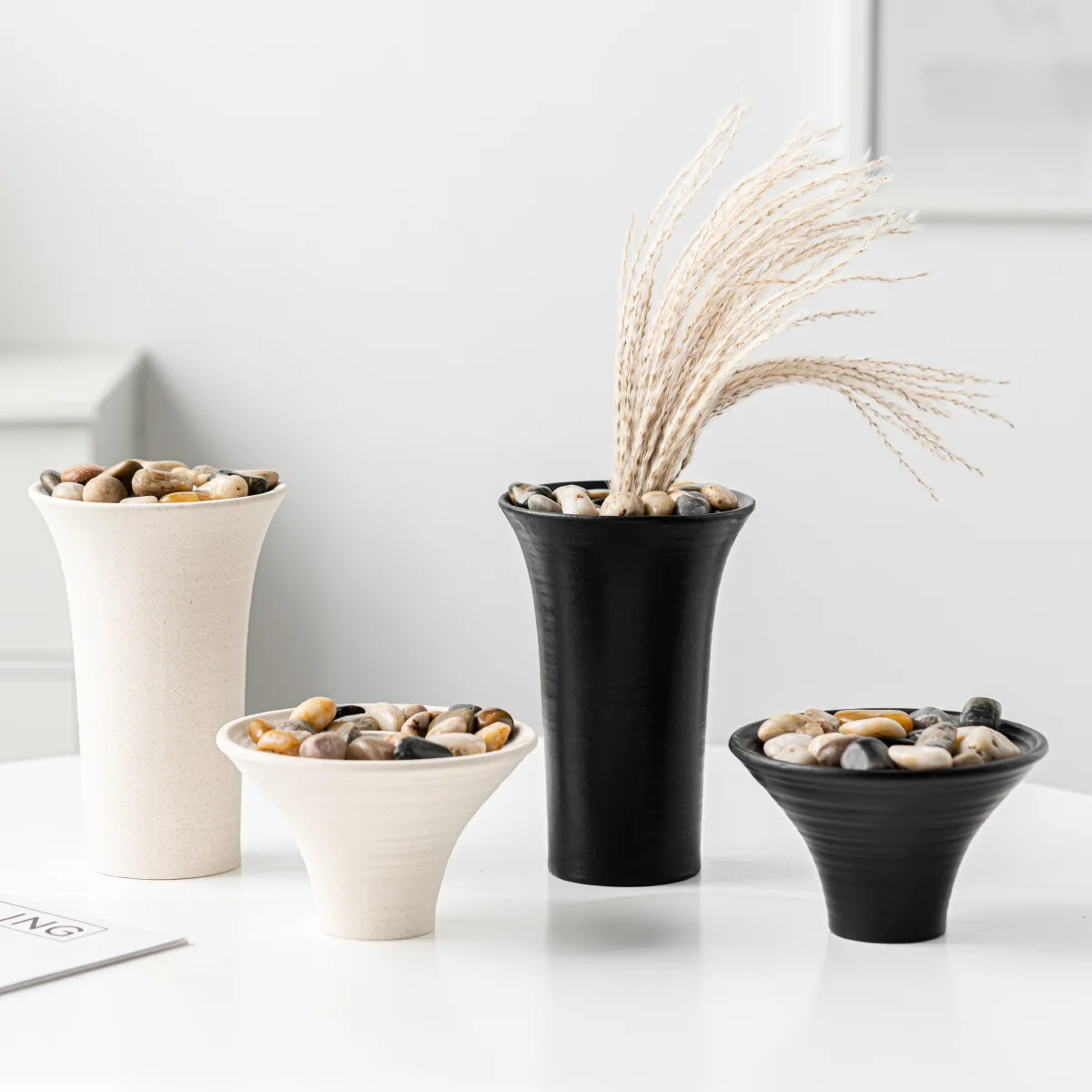 BIYLH Nordic Style Ceramic Vase Home Decoration Ornament Tabletop Artistic Flower Arrangement Corrugated Long Tube Flower Insert