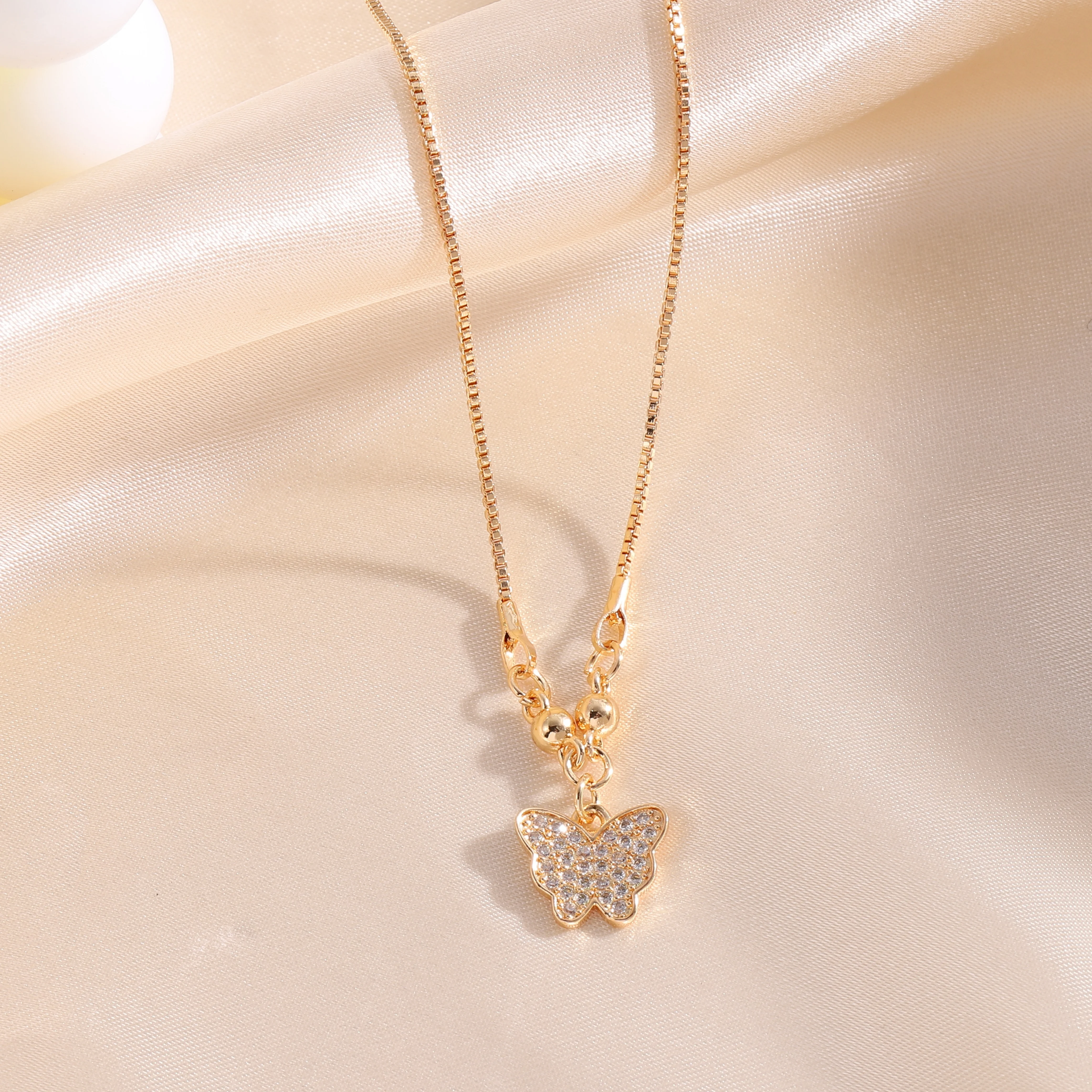 One Piece Fashion Delicate Butterfly Romantic Zircon Stones Necklace For Women Jewelry Friends Jewelry Wholesale 2023