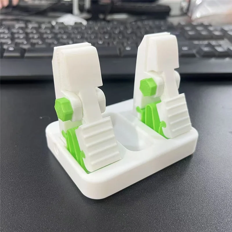 

AT02-Multi-Function Portable Electric Wire Welding Fixture Welding Electrode Holder Welding Wire Fixtures Power Cord Welding