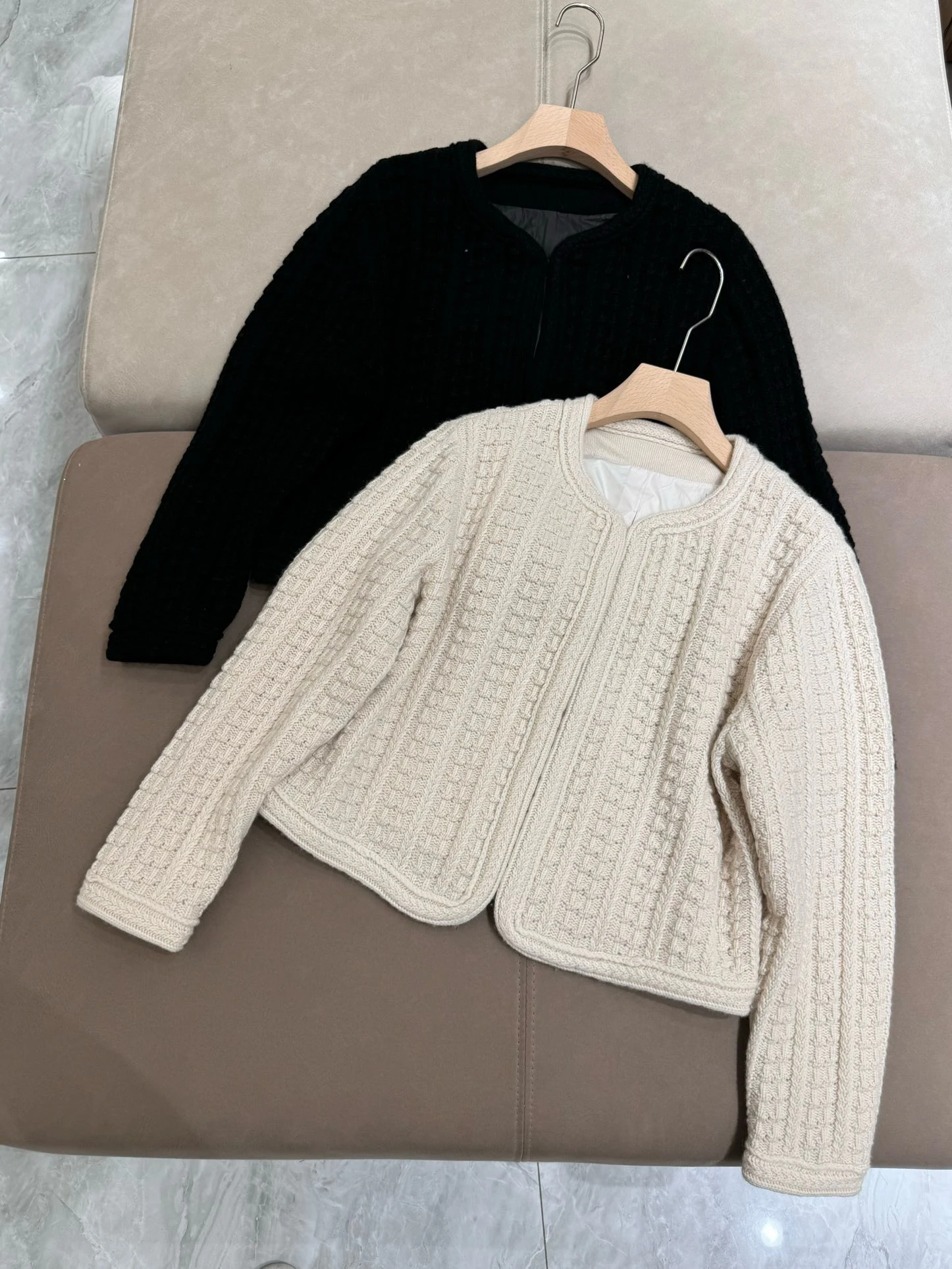 Autumn Winter 2024 Women's Cashmere Knitted Short Casual Jacket Black Long Sleeve Cardigan Coat Top