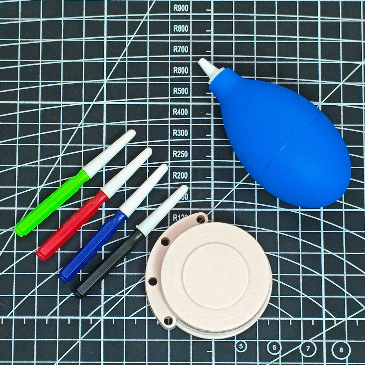 6er-Pack Uhrenreparatur-Werkzeugsatz, Uhrenöler, 1 Ölbecher, 4 Ölstift-Stifte, Luft-Staubgebläse, Werkzeug zum Auftragen von Schmierstoffen für Uhrenöl