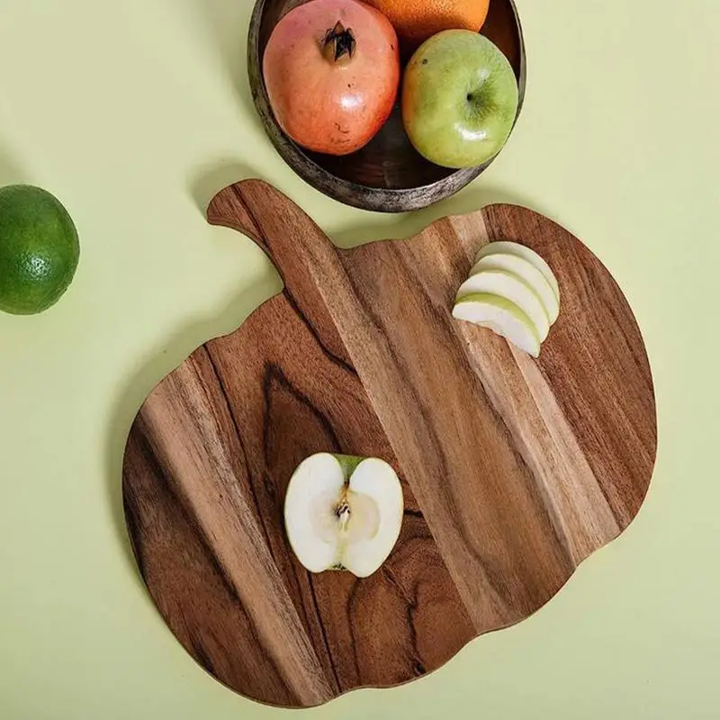 Kitchen Cutting Board Halloween Wooden Serving Platter Pumpkin Shaped Kitchen Wood Cutting Board With Handle for Chopping Meat