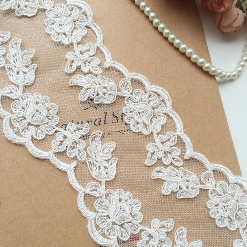 

3 Yards Customized High-quality Double-sided Car Bone Embroidery White Lace Fabric Handmade Dress, Wedding Dress Accessories
