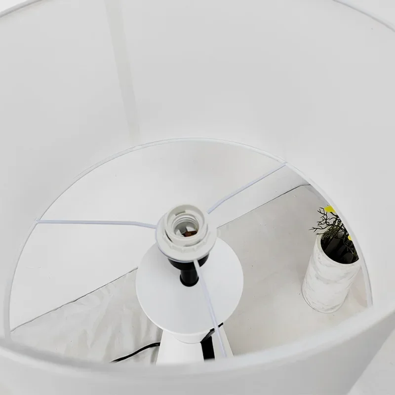 SANDYHA Nordic Ceramic Table Lamp Fabric Art Lampshade LED Light for Living Room Bedroom Study Sofa Bedside Table Decor Lighting