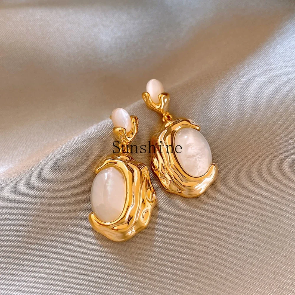 French light luxury niche shell earrings, high-end sense unique exaggerated earrings