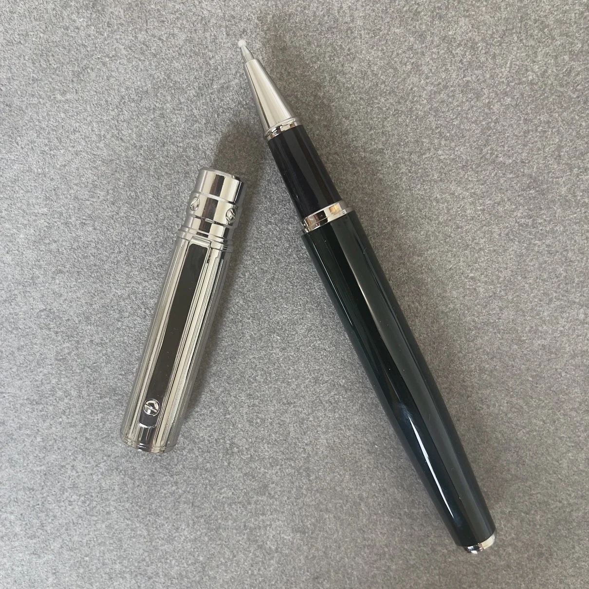

High Quality French Boutique Metal Crystal Heavy Touch All Metal Pearl Signature Roller Ball Pen Unique Pen