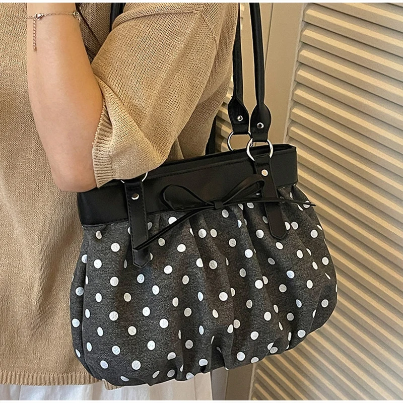 Koreanische Polka-Dot-Schleifenknoten-Patchwork-Hobo-Unterarmtasche, Damenhandtasche, vielseitige leichte Pendler-Tragetasche, lässig-schicke Tasche – Detail 14