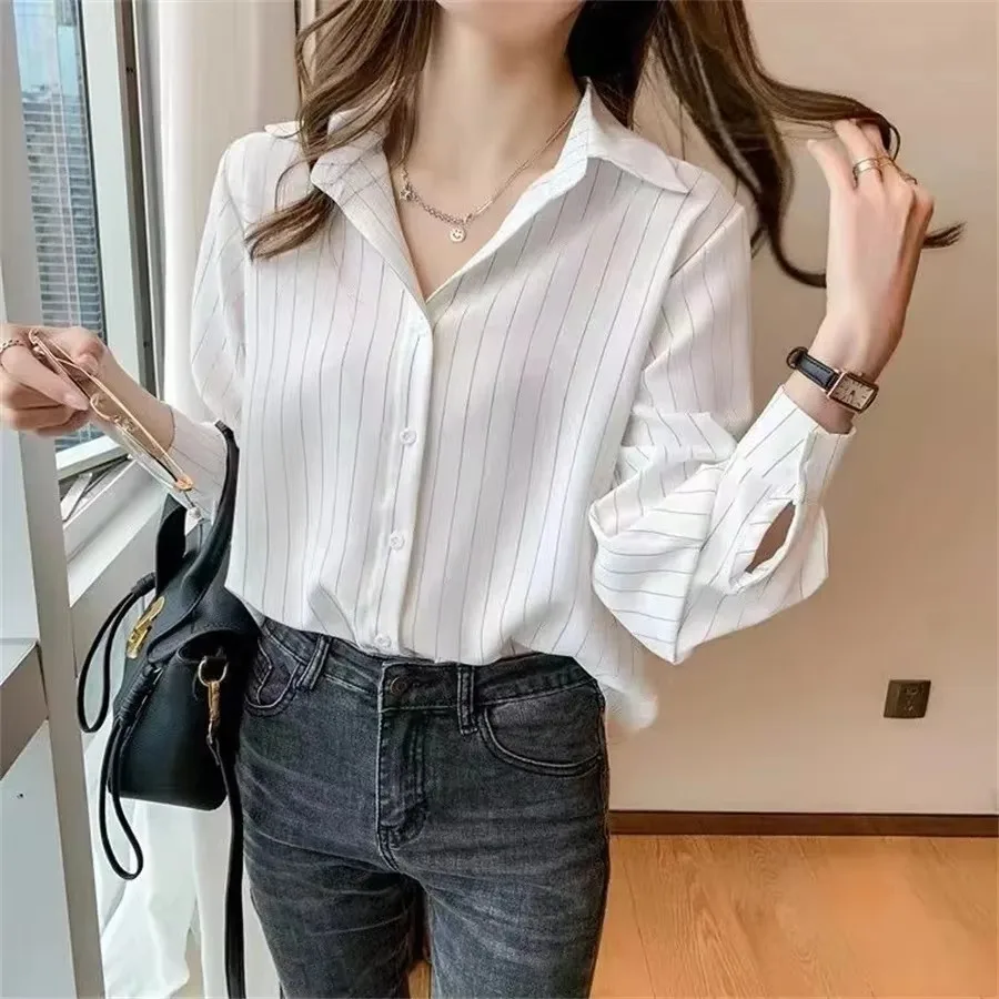 Women's Spring and Autumn Striped Shirt Women's Casual Loose Collar Fashion Professional Bottom Lining Top