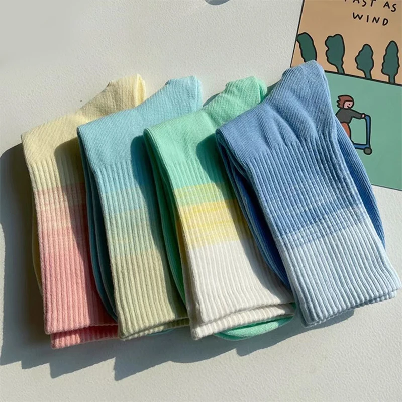 1Pair Gradient Color Socks Women's Mid-tube Stockings Ins Style Simple Candy Color Fashion Spring And Autumn Cotton Sports Hoses