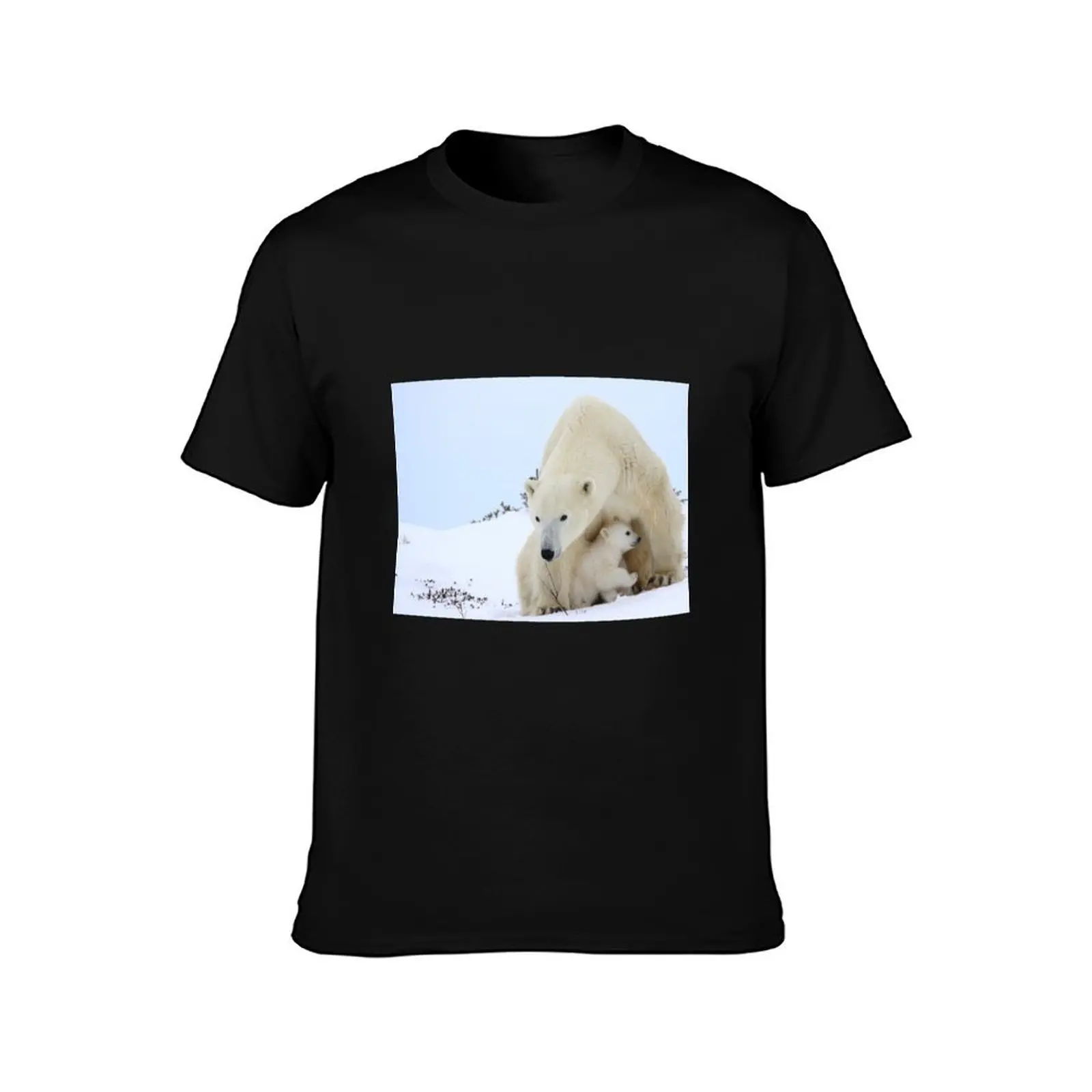 Mother plar bear watching over potential hazards T-Shirt Summer Casual Cotton Tee Oversized Streetwear Tops Unisex Men Women