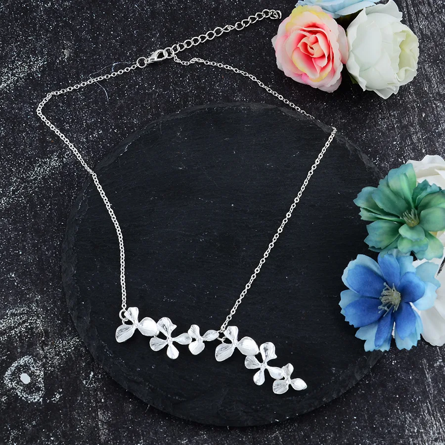 DIY accessories European and American fashion retro fringed flower earrings necklace women's niche light luxury long elegant ext