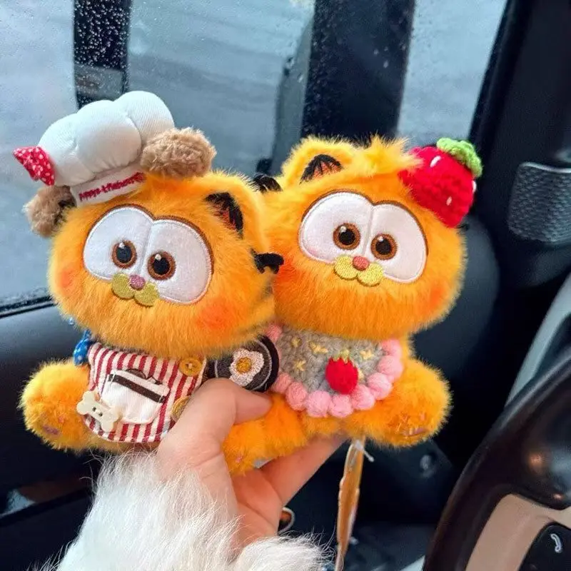 

Trendy Pilot Garfield Plush Doll Charm Keychain Cartoon Toy Gift Backpack Decoration Collectible Cute Stuffed Animal Key Ring