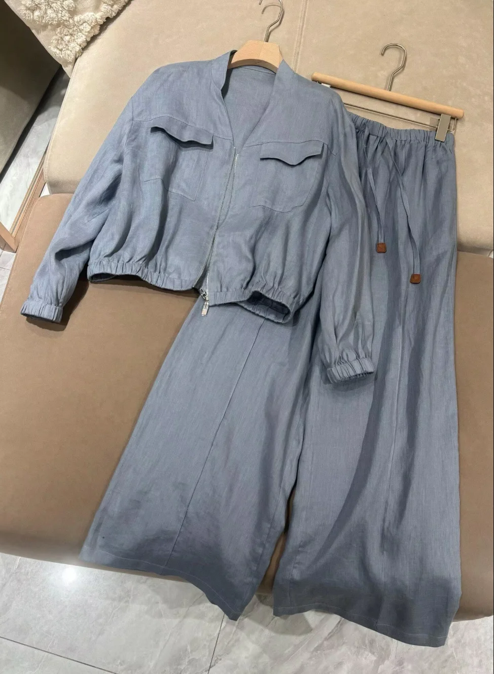 

100% Linen luxurious summer trouser suit