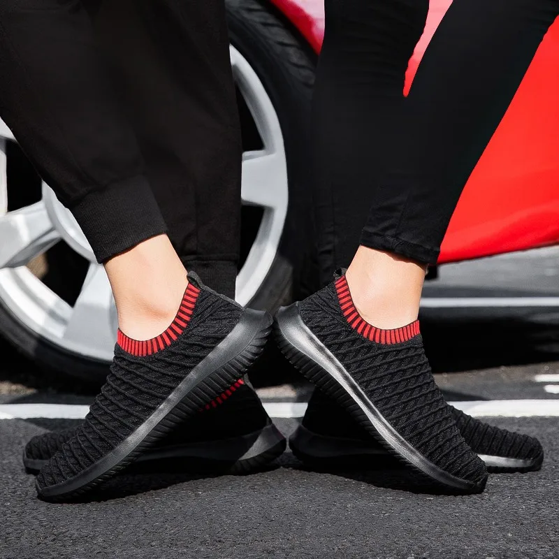 2025 Men's Ultra Light Oversized Running Shoes, Fashionable Fly Woven Breathable Sports Sneakers