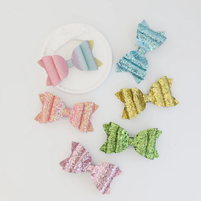 カラフルなきらめくリボン、DIY靴の帽子の服の箱の装飾、アップリケの帽子、ヘアクリップアクセサリー、90x45mm、4個