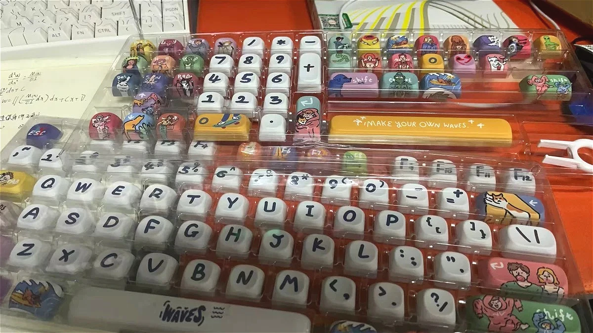 

Custom Ocean Theme PBT Keycap Set, XDA Profile, 130 Keys for 60% 65% 75% 100% Mechanical Keyboard