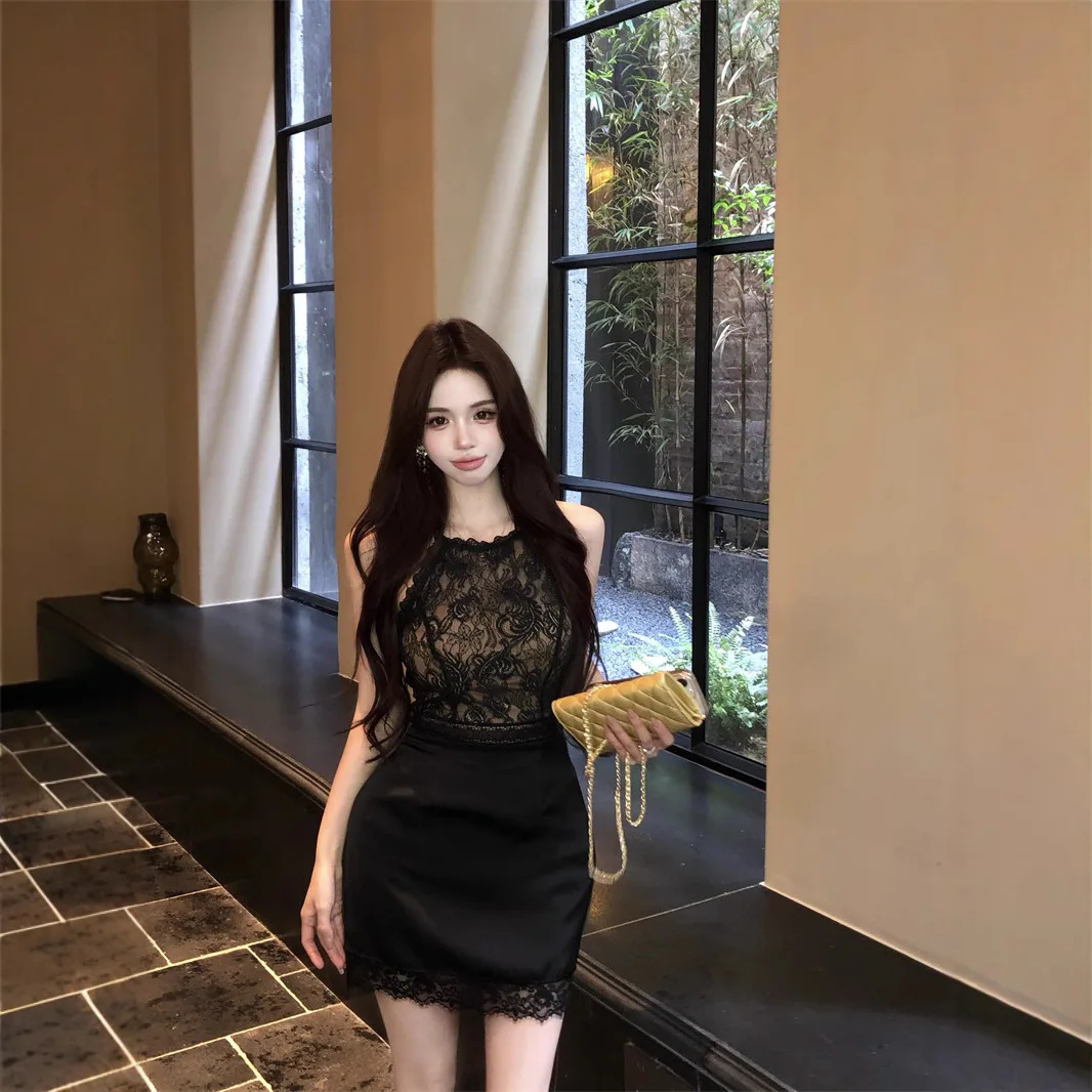 

2025 Real Shot New Women's Chinese Short Temperament Celebrity Design Sense Black Dress Pure Lace Stitching Bag Hip Short Skirt