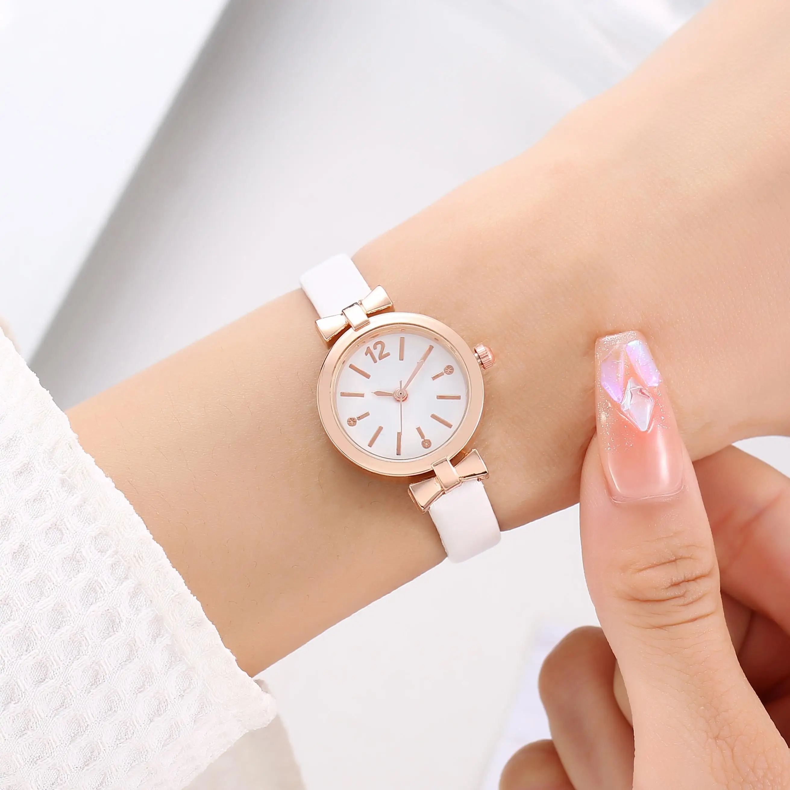 New women's watches simple temperament wind students Korean version of the small fresh girl Mori table