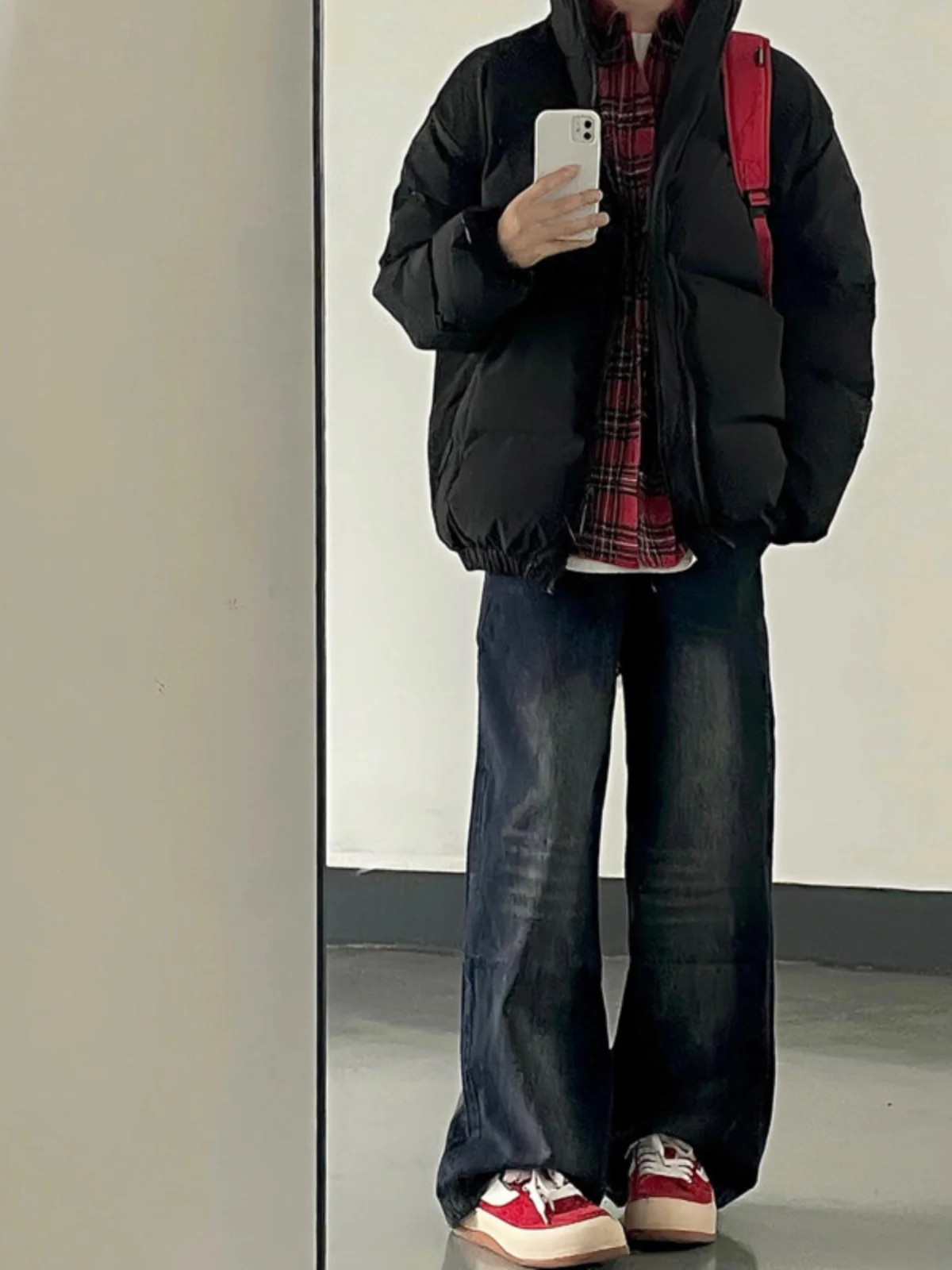 

Мужская черная утепленная куртка из хлопка с воротником-стойкой, зимнее пальто в американском ретро-стиле, из полиэфирного волокна, с длинными рукавами, на молнии