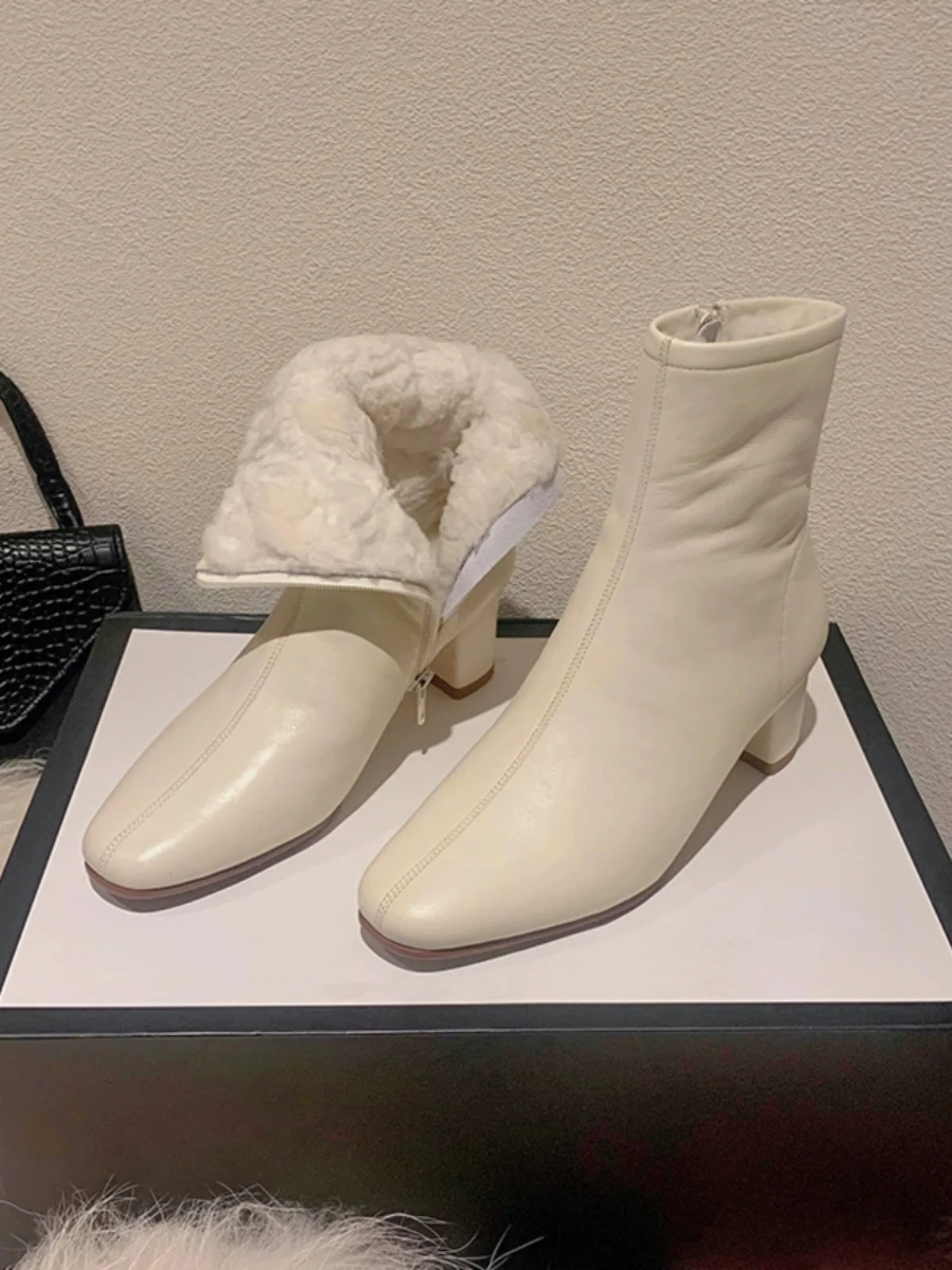 Warm Thi Fce Snow B…