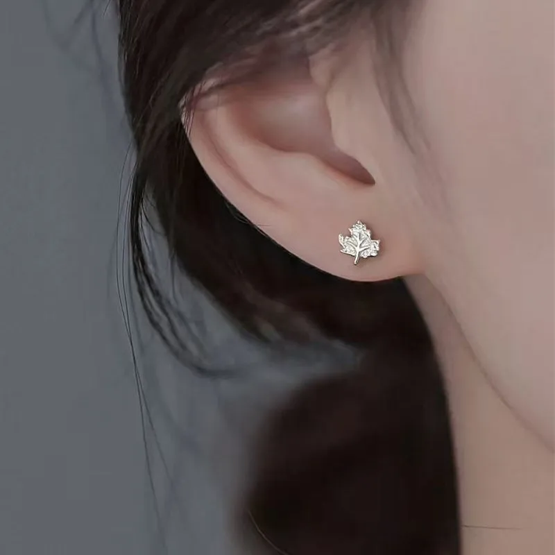 925 Silver Plated Screw Zircon Maple Leaf Stud Earrings for Women Girls Party Birthday Jewelry Minimalist Accessories e1843