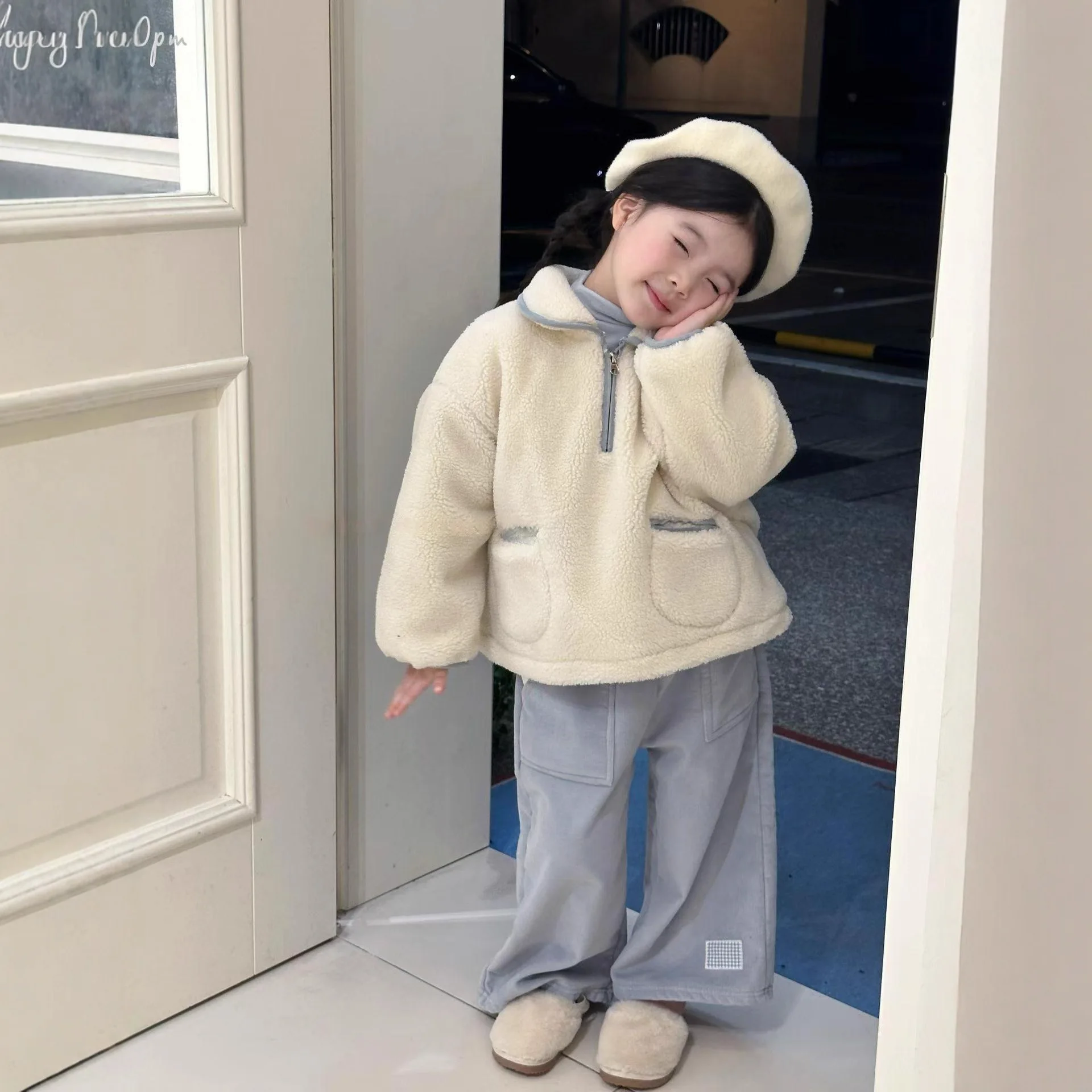 سترة صوف خروف سميكة دافئة وبسيطة كورية شبه سحاب للفتيات الصغيرات غطاء بنطال رياضي مستقيم جميل