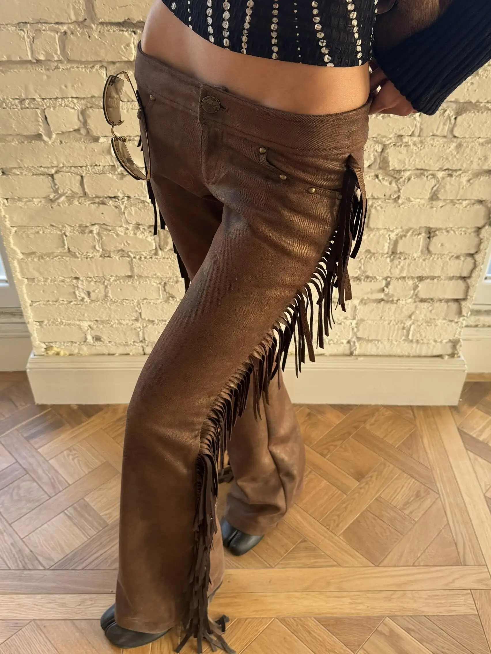 

Low Waist Suede Long Pants Asymmetric Flared Legs Gold Emed Tassel Detailing Commute Sle Ladies Faion Spring 2025